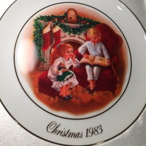 Vintage Avon Christmas Plate - 1983